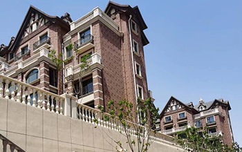 （破）青州市十里春风颐嘉苑小区2号楼20套住宅及20个车位